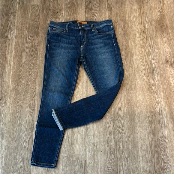 Joe’s The Icon Ankle Mid Rise Skinny Ankle jeans. Size 31. - Picture 1 of 8